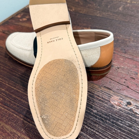 Cole Haan Lux Pinch Penny Loafers Beige and Black Linen Sz 8.5 - Picture 3 of 5